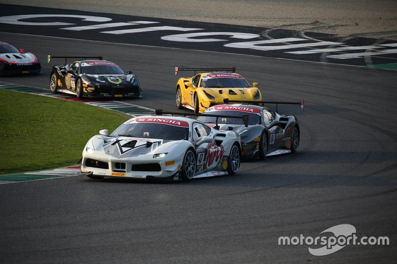 #47 Ferrari 488 Challenge, Ferrari Budapest: Adam Carroll