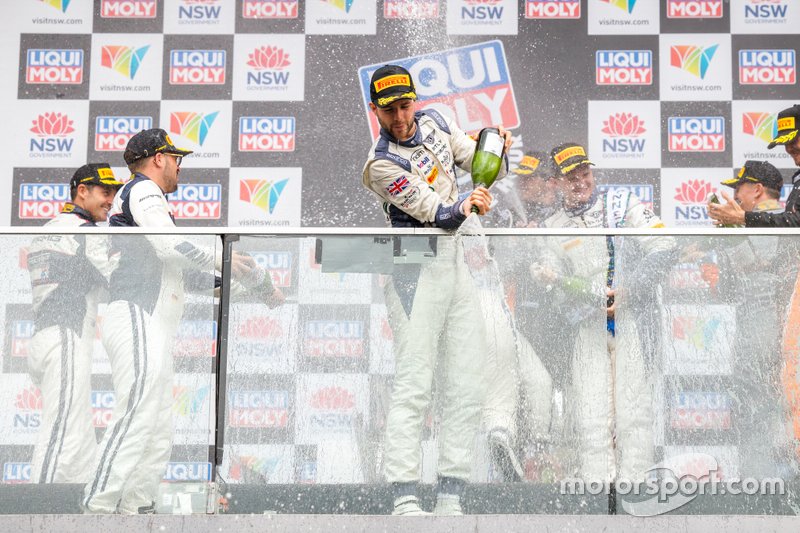 Podium: Winner #7 Bentley Team M-Sport Bentley Continental GT3: Jules Gounon, Maxime Soulet, Jordan Pepper