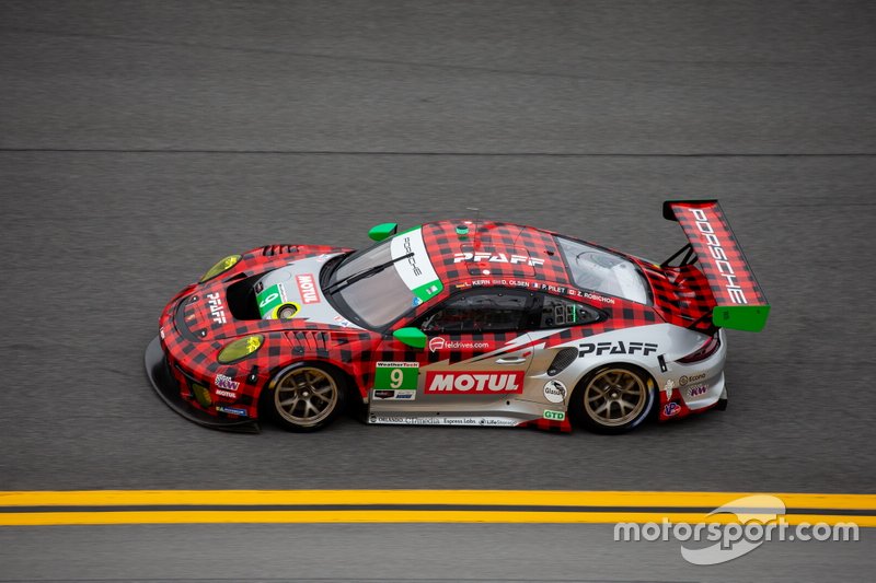 #9 Pfaff Motorsports Porsche 911 GT3 R: Dennis Olsen, Zacharie Robichon, Lars Kern, Patrick Pilet