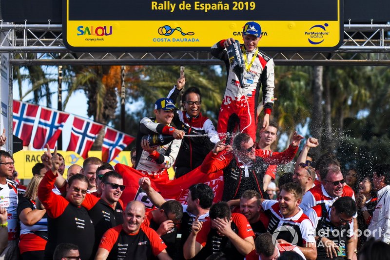 I Campioni Ott Tänak, Martin Järveoja, Toyota Gazoo Racing WRT Toyota Yaris WRC, con il team