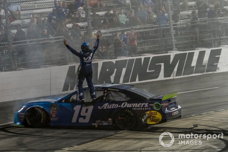 Race winner Martin Truex Jr., Joe Gibbs Racing, Toyota Camry Auto Owners Insurance