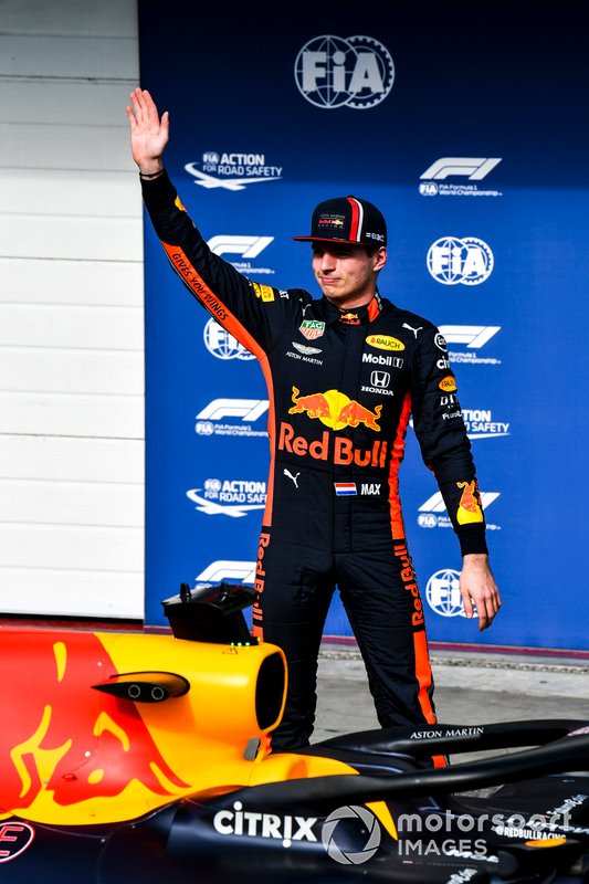 Max Verstappen, Red Bull Racing, festeggia dopo aver conquistato la pole position