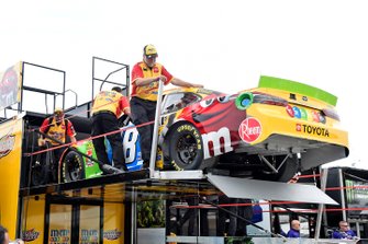 Kyle Busch, Joe Gibbs Racing, Toyota Camry M&M's
