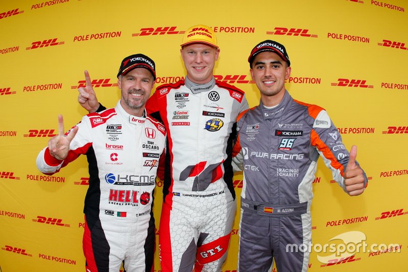 Top 3 después de la calificación, ganador de la pole Johan Kristoffersson, SLR Volkswagen Volkswagen Golf GTI TCR, Tiago Monteiro, KCMG Honda Civic Type R TCR, Mikel Azcona, PWR Racing CUPRA TCR