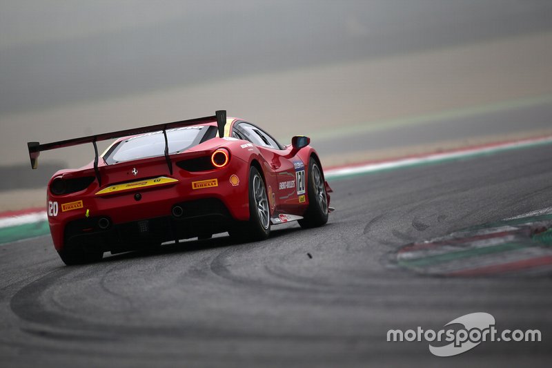 #120 Ferrari 488 Challenge, Scuderia FMA: Guy Fawe