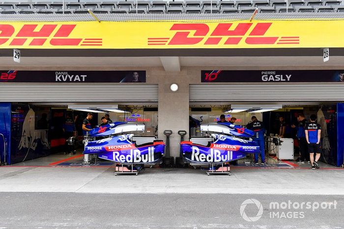 Cubierta de motor de Toro Rosso STR14 