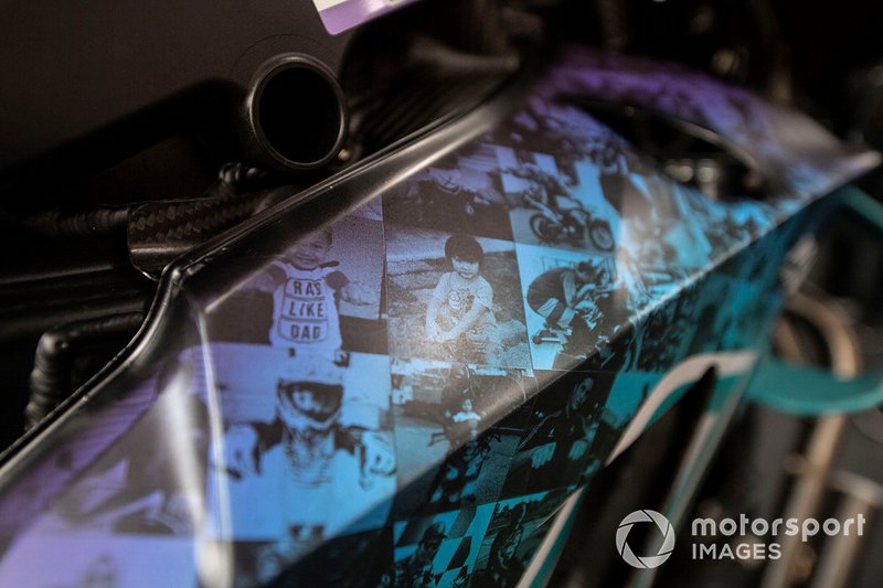 Petronas Yamaha SRT, decoración carrera de casa
