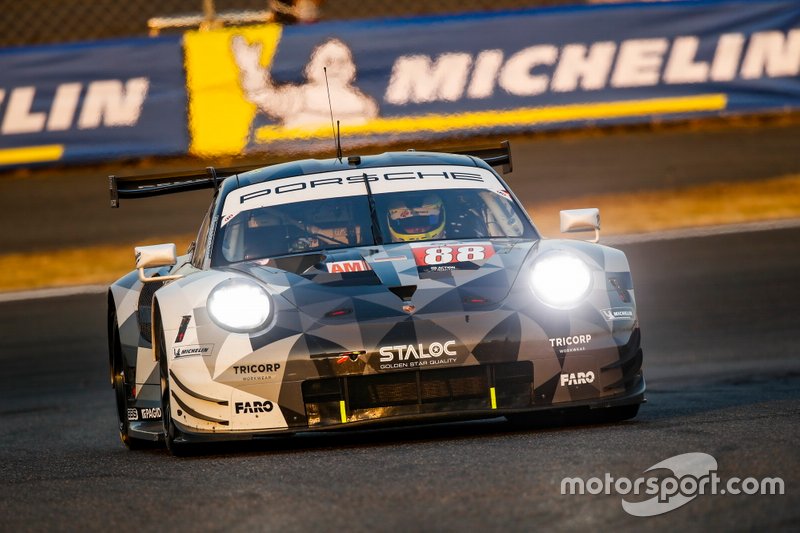 #88 Dempsey-Proton Racing Porsche 911 RSR: Thomas Preining, William Bamber, Angelo Negro