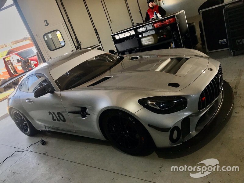 Mercedes AMG GT4, V-Action