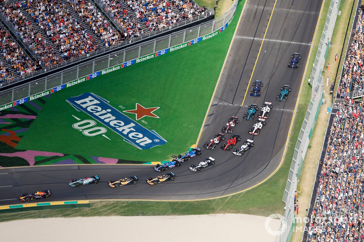 Sergio Perez, Red Bull Racing RB18, George Russell, Mercedes W13, Lando Norris, McLaren MCL36, Daniel Ricciardo, McLaren MCL36, Esteban Ocon, Alpine A522