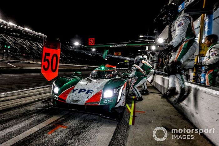 #50 Juncos Racing Cadillac DPi, DPi: Will Owen, Rene Binder, Agustin Canapino, Kyle Kaiser, pit stop