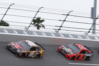 Kyle Busch, Joe Gibbs Racing, Toyota Camry M&M's Chocolate Bar #19