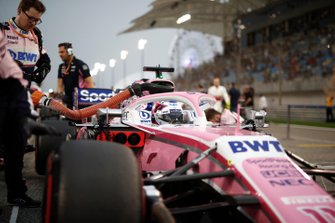 Sergio Perez, Racing Point RP19, arrivant sur la grille
