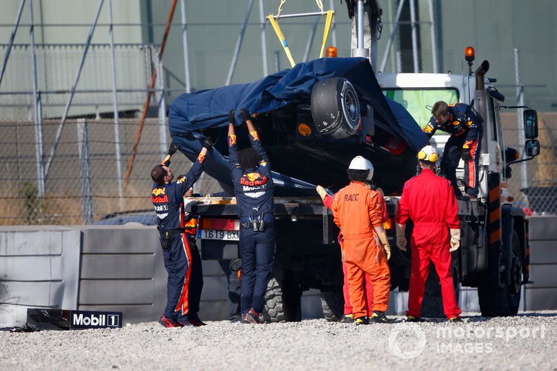 El coche accidentado de Pierre Gasly, Red Bull Racing RB15