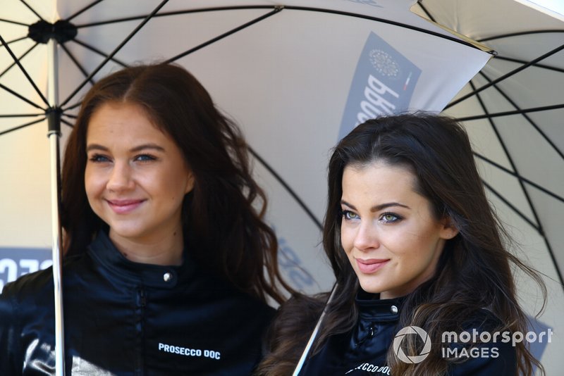 Grid girl