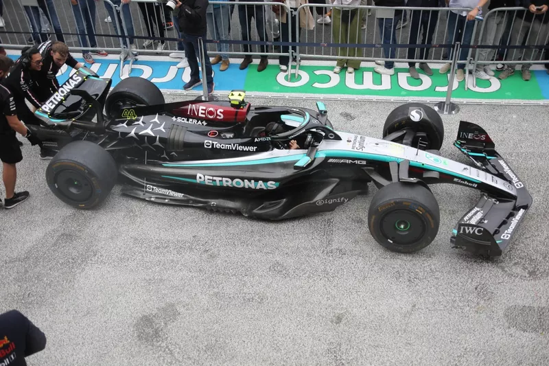 Mercedes W15 détails techniques