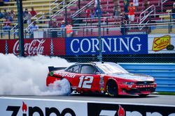 Race winner Joey Logano, Team Penske Ford