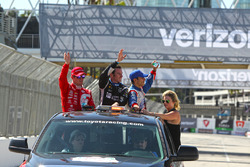 Podium: Simon Pagenaud, Scott Dixon und Helio Castroneves