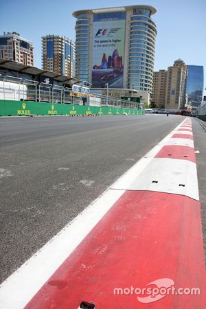 The start / finish straight