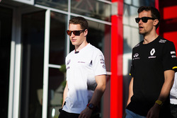 toffel Vandoorne, McLaren Test and Reserve Driver with Jolyon Palmer, Renault Sport F1 Team