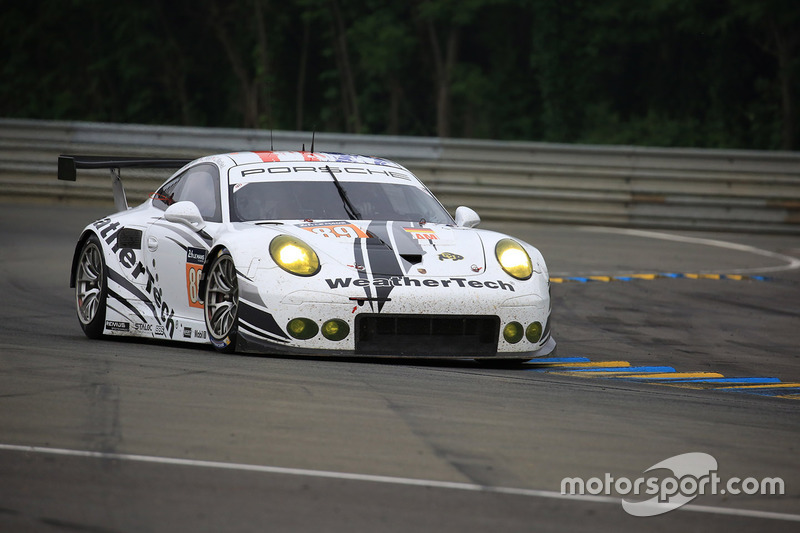 #89 Proton Competition Porsche 911 RSR: Cooper MacNeil, Leh Keen, Marc Miller