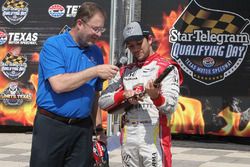 Ganador de la pole Carlos Muñoz, Andretti Autosport Honda con Eddie Gossage Jr.