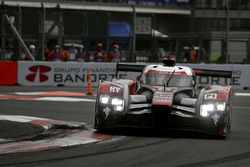#8 Audi Sport Team Joest Audi R18 e-tron quattro: Lucas di Grassi, Loic Duval, Oliver Jarvis