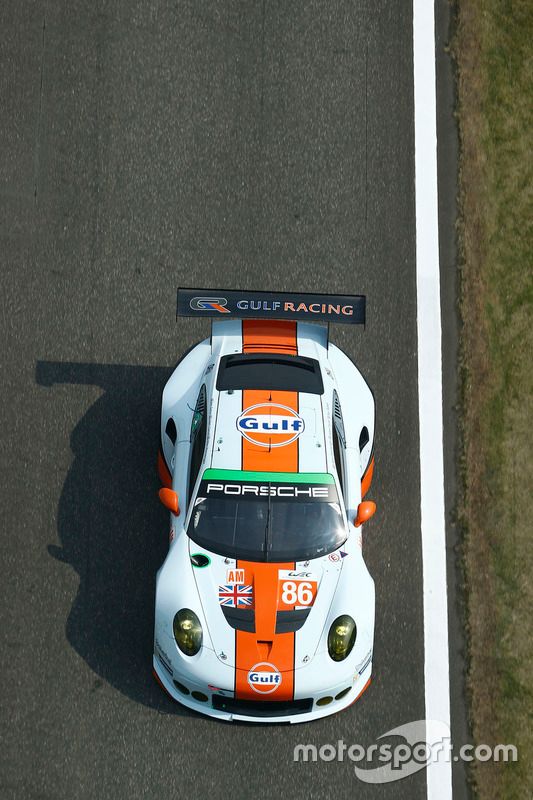 #86 Gulf Racing Porsche 911 RSR: Michael Wainwright, Adam Carroll, Ben Barker