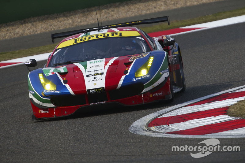 El Ferrari #71 de Davide Rigon y Sam Bird