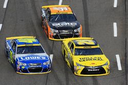 Jimmie Johnson, Hendrick Motorsports Chevrolet, Matt Kenseth, Joe Gibbs Racing Toyota, Kurt Busch, Stewart-Haas Racing Chevrolet