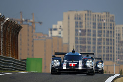 #1 Porsche Team Porsche 919 Hybrid: Timo Bernhard, Mark Webber, Brendon Hartley