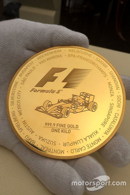 Moneda de oro de Fórmula 1