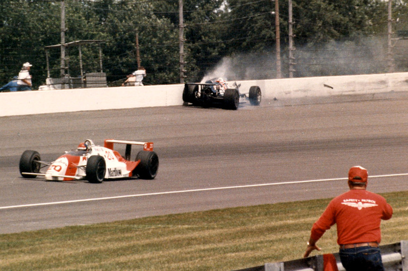 Crash: Dreher: Al Unser Jr., Galles Racing, Lola-Chevrolet