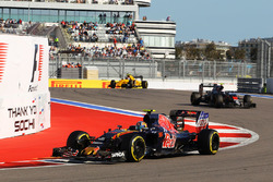 Carlos Sainz Jr., Scuderia Toro Rosso STR11