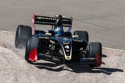 Roy Nissany, Lotus sort de piste