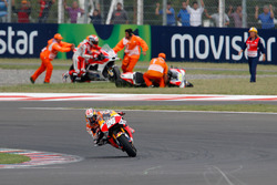 Dani Pedrosa profitiert vom Crash der Ducati-PIloten Andrea Iannone und Andrea Dovizioso