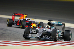 Lewis Hamilton, Mercedes AMG F1 W07 Hybrid