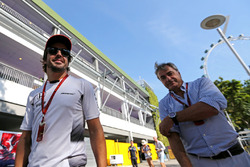Fernando Alonso, McLaren Honda and Carlos Sainz