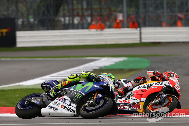 Valentino Rossi, Yamaha Factory Racing; Marc Marquez, Repsol Honda Team