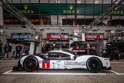 #1 Porsche Team Porsche 919 Hybrid
