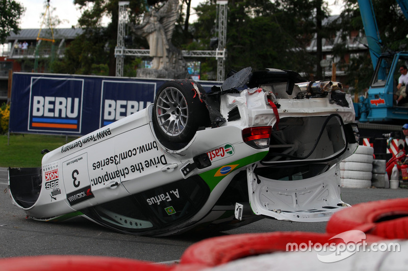 Choque de Augusto Farfus, BMW Team Germany, BMW 320si