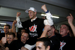 Champion Marco Wittmnn, BMW Team RMG celebrate with team