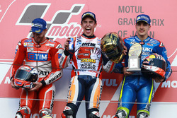 Podium: race winner Marc Marquez, Repsol Honda Team, second place Andrea Dovizioso, Ducati Team, third place Maverick Viñales, Team Suzuki Ecstar MotoGP