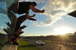 Le vainqueur #50 BMW Team Italia BMW M6 GT3: Alex Zanardi