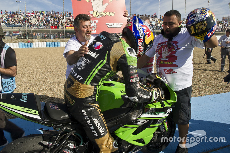 Race winner Kenan Sofuoglu, Puccetti Racing