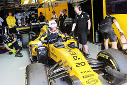 Kevin Magnussen, Renault Sport F1 Team RS16