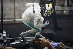 Победитель Льюис Хэмилтон, Mercedes AMG F1