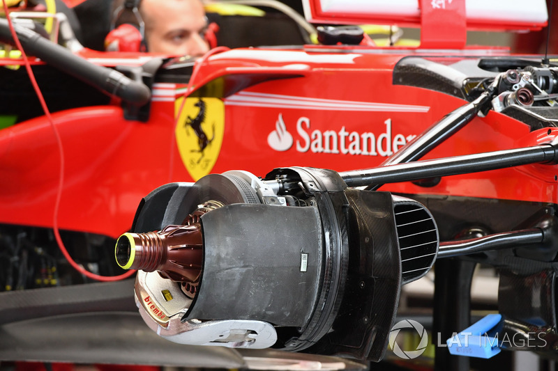 Ferrari SF70H front wheel hub detail