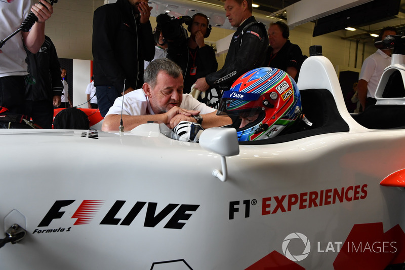 Paul Stoddart, Paul di Resta, F1 Experiences 2-Seater Driver
