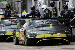 №98 Aston Martin Racing Aston Martin Vantage